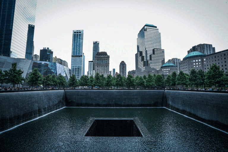 picture of 9/11 memorial in NYC